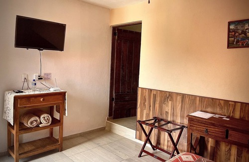 San Juan del Rio Hotel | Discover Comfort at Hotel West Refugio with Pool & Spa