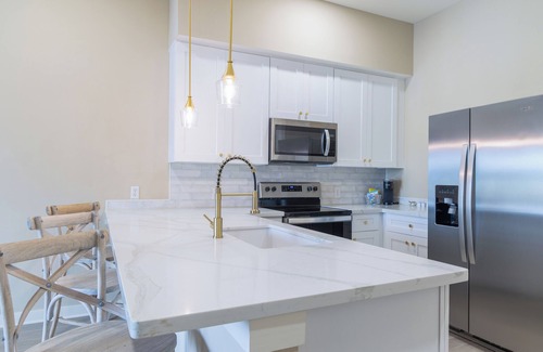 Pascagoula Hotel | Experience Hotel Whiskey: Family-Friendly Stay in Pascagoula