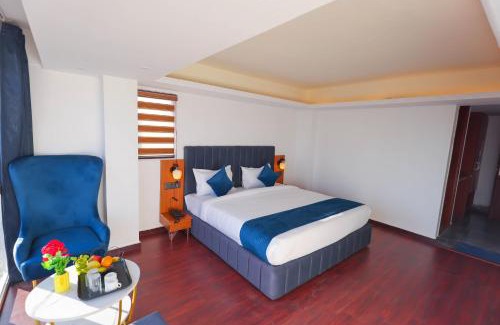 Theog Hotel | Hotel White Castle