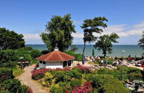 Diedrichshagen Hotel | Discover Hotel Wilhelmshöhe: Oceanfront Bliss Awaits