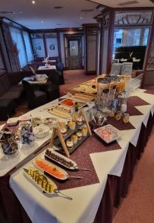 Ortsmitte Hotel | Welcoming Hotel Willinger Mitte with Family-Friendly Dining
