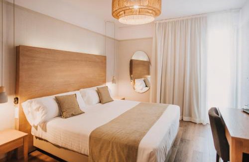 Tossa de Mar Hotel | Experience Oceanfront Bliss at Hotel Windsor - Rated 9.2/10