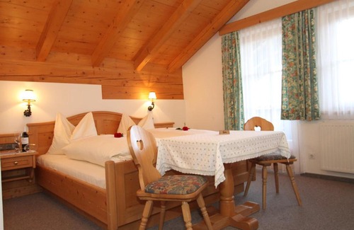 Lofer Hotel | Experience Stay at Wirts'haus "Zum Schweizer" - 9/10 Rated