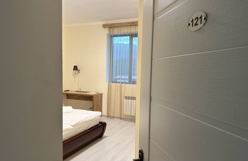 Dilijan Hotel | Discover Hotel X: Family-Friendly with Pool and Breakfast