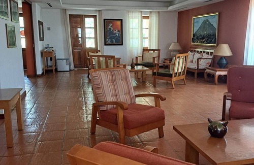 Sao Filipe Hotel | Discover Hotel Xaguate: Relaxing Amenities and High Ratings