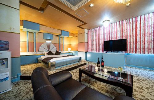 Shimo-takino Hotel | Comfortable Stay at Hotel Xenia Takinoyashiro with Breakfast
