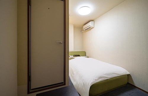 Shimo-takino Hotel | Comfortable Stay at Hotel Xenia Takinoyashiro with Breakfast