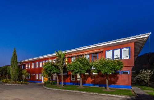 Zipaquira Hotel | Pet-Friendly Hotel Xue Sabana with Great Amenities