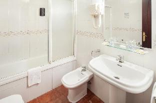 Competa Hotel | Discover Hotel y Bungalows Balcón de Competa with Ocean Views