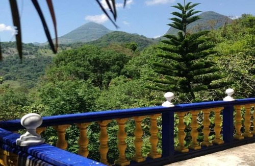 Tilaco House | Experience Hotel y Cabaña La Peña: Pet-Friendly Retreat