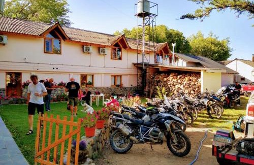 Trevelin Hotel | Guest Rated 9.6: Hosteria y Cabañas Casa de Piedra