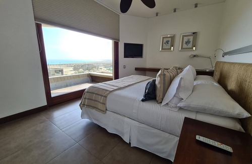 Mejillones Hotel | Discover Hotel y Cabañas Hornitos with Pool & Spa Access