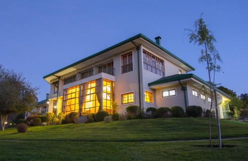 El Quisco Hotel | Relax at Hotel y Cabañas Huallilemu Sur with Pool & Breakfast