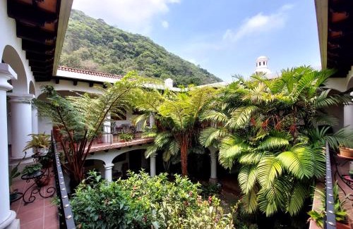 Santa Ana Hotel | Charming Hotel Casa Búho B&B: Guest Rated 9/10 & Family Welcoming