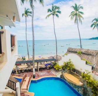 Los Ayala Hotel | Relax at Hotel y Villas Quinta Minas with Oceanfront Views