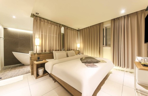Sasang Hotel | Family-Friendly Stay at YAJAHOTEL with Delicious Breakfast
