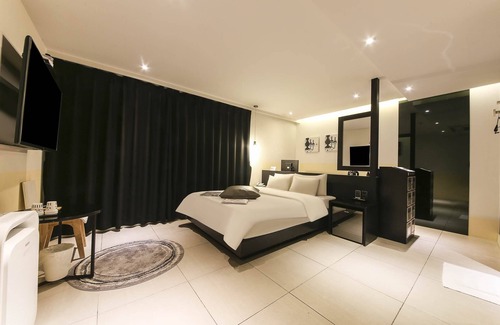 Sasang Hotel | Family-Friendly Stay at YAJAHOTEL with Delicious Breakfast