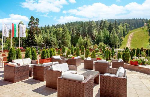 Samokov Hotel | Relax at Hotel Yastrebets Wellness & Spa with Ocean Views