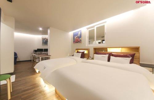 Chunghung Hotel | Family-Friendly Hotel Yeogijoa: A Budget Retreat