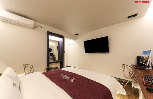 Chunghung Hotel | Family-Friendly Hotel Yeogijoa: A Budget Retreat