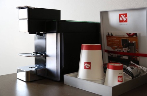 Braeswood Place Apartment | Discover Comfort at Hotel Ylem with Spa and Breakfast