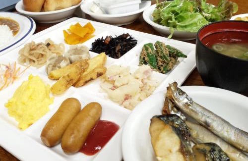 Yubiso Onsen Hotel | Relax at Hotel Yunojin with a Refreshing Hot Tub