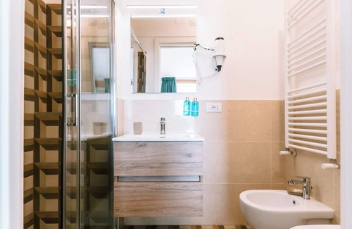 Pogerola Hotel | Discover Hotel Zì 'Ntonio: Guest Rated 10/10 with Spa & Dining