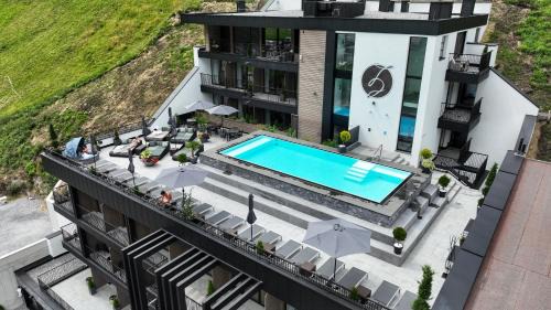 Ischgl Hotel | Discover Hotel Zalwonder: Oceanfront Oasis with Spa & Pool