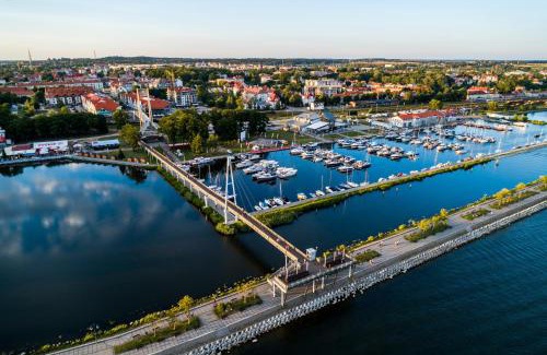 Gizycko Hotel | Discover Hotel Zamek: Oceanfront Retreat with Spa & Pool