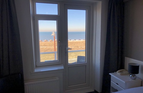 Municipality of Katwijk Hotel | Family-Friendly Hotel Zee en Duin with Breakfast Included