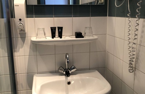 Municipality of Katwijk Hotel | Family-Friendly Hotel Zee en Duin with Breakfast Included