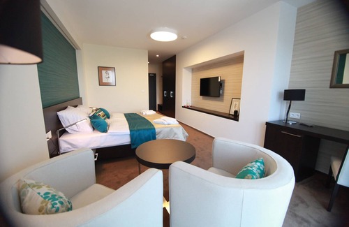Kvakovce Hotel | Discover Hotel Zelená Lagúna: 4-Star Haven with Spa & Pool