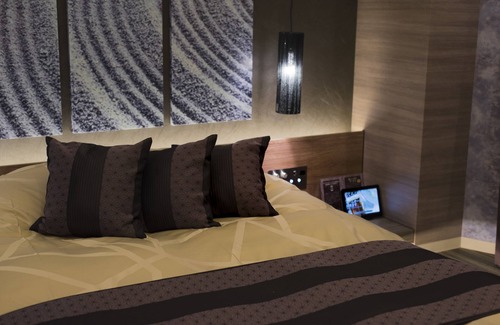 Kanagawa Hotel | Experience Comfort at HOTEL IN THE MOON YOKOHAMA, 9.2/10