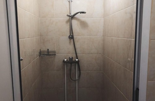 Liski Hotel | Comfortable Hotel Zhuravli with Breakfast and Kitchen Access