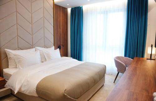 Zlatibor Hotel | Discover Hotel Zlatibor: 4-Star Retreat with Pool & Hot Tub