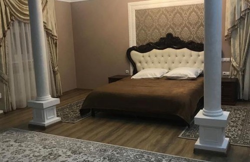 Patrusheva Hotel | Discover Hotel Zolotoy Orel with a Pool and Hot Tub