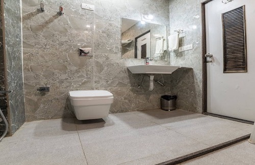 Akhol Hotel | Discover Hotel Zorba in Deesa: Rated 8/10 with Great Amenities