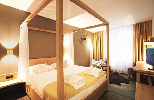 Hoehr-Grenzhausen Hotel | Relax at Hotel Zugbrücke Grenzau - 4-Star Retreat with Pool
