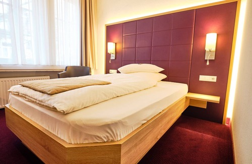Alt-Godesberg Hotel | Discover Hotel zum Adler: Family-Friendly & Accessible Stay