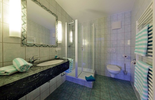 Heldenbergen Hotel | Discover Hotel Zum Adler: Rated 9.4/10, Family Friendly Stay