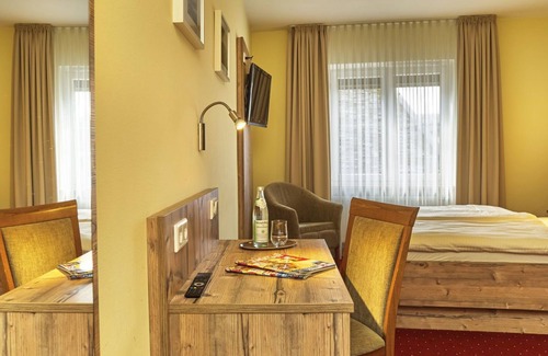 Kipfenberg Hotel | Family-Friendly Hotel Zum Blauen Hecht with Top-Rated Service