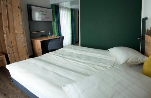Ellwangen Hotel | Pet-Friendly Retreat at Hotel Zum Grünen Baum - Rated 9.3/10