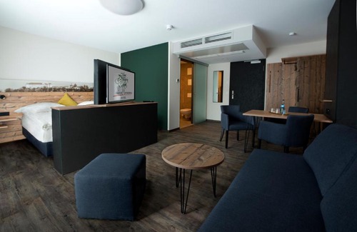 Ellwangen Hotel | Pet-Friendly Retreat at Hotel Zum Grünen Baum - Rated 9.3/10