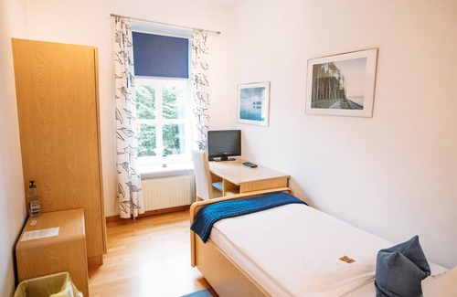 Ovelgonne Hotel | Discover Hotel Zum König von Griechenland - 10/10 Rated!