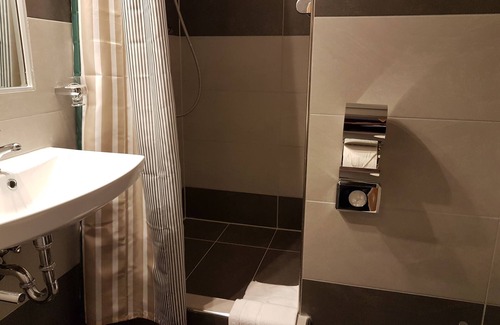 Delitzsch Hotel | Enjoy Family-Friendly Stays at Hotel zum Weissen Ross