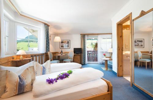Kastelruth Hotel | Discover Hotel zum Wolf: A Family-Friendly Retreat