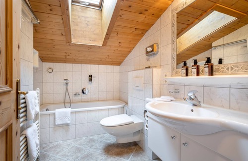 Sankt Anton am Arlberg Hotel | Exceptional Stay at Hotel zur Pfeffermühle - 4-Star Comfort