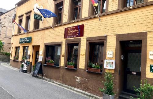 Klotten Hotel | Inviting Retreat at Hotel Zur Dorfschänke - Family-Friendly Stay