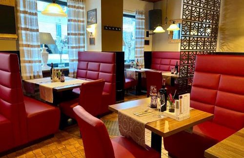 Klotten Hotel | Inviting Retreat at Hotel Zur Dorfschänke - Family-Friendly Stay