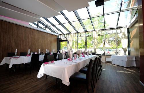 Ovelgoenne Hotel | Discover Hotel zur Heideblüte: Pet-Friendly Retreat